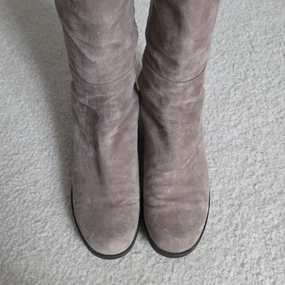 Stuart Weitzman 5050 Bold Tan Suede Over the Knee Boots - Picture 4 of 9